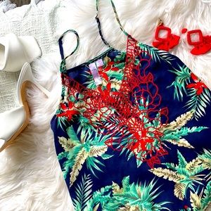 Jungle / Aloha vibes!! Fun Tropical Leaf Tank | XS